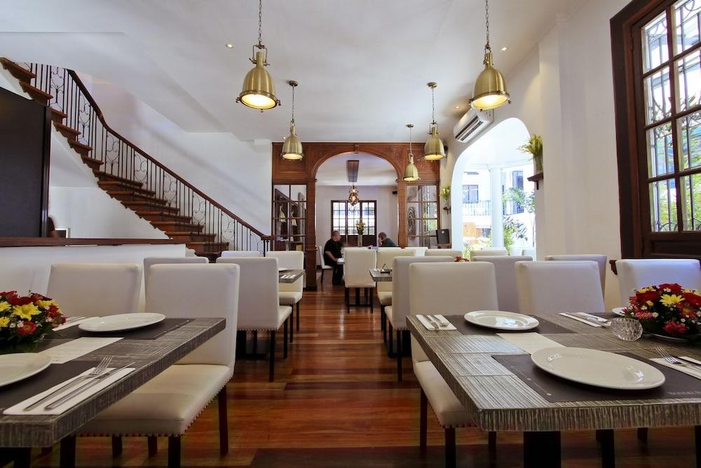 The Bourke Hotel Davao Luaran gambar